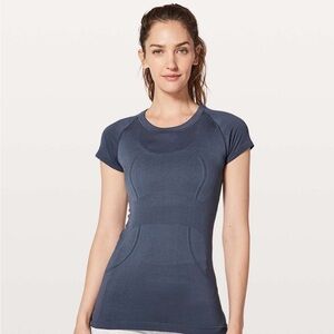 Lululemon Swifltly Tech Short Sleeve - Size 6